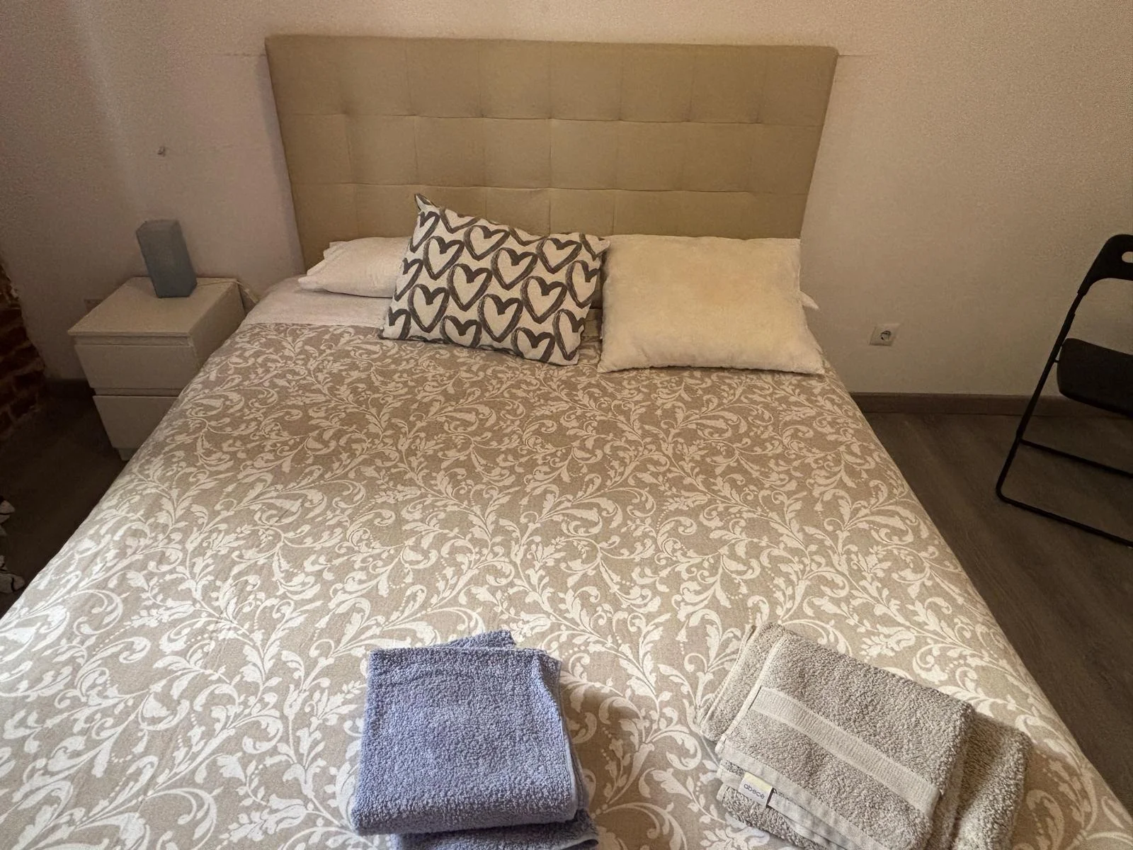 Room image thumbnail 5